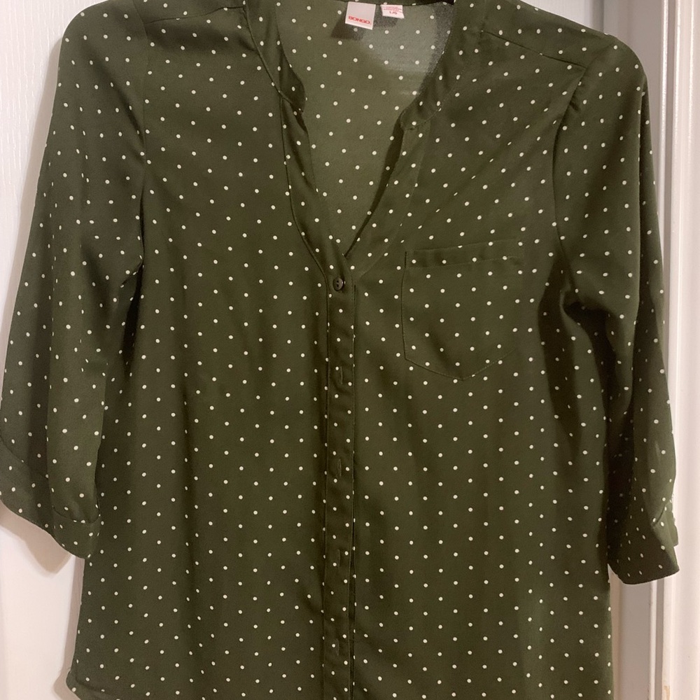 Quarter length sleeves blouse